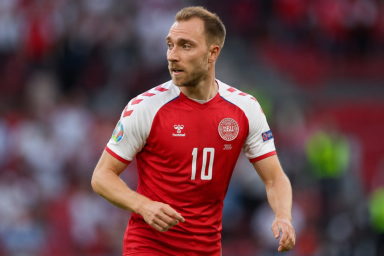 Christian Eriksen collapses during 2026 World Cup friendly