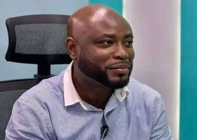 Veteran journalist Larry Dogbey has been jailed for seven days for contempt of court.