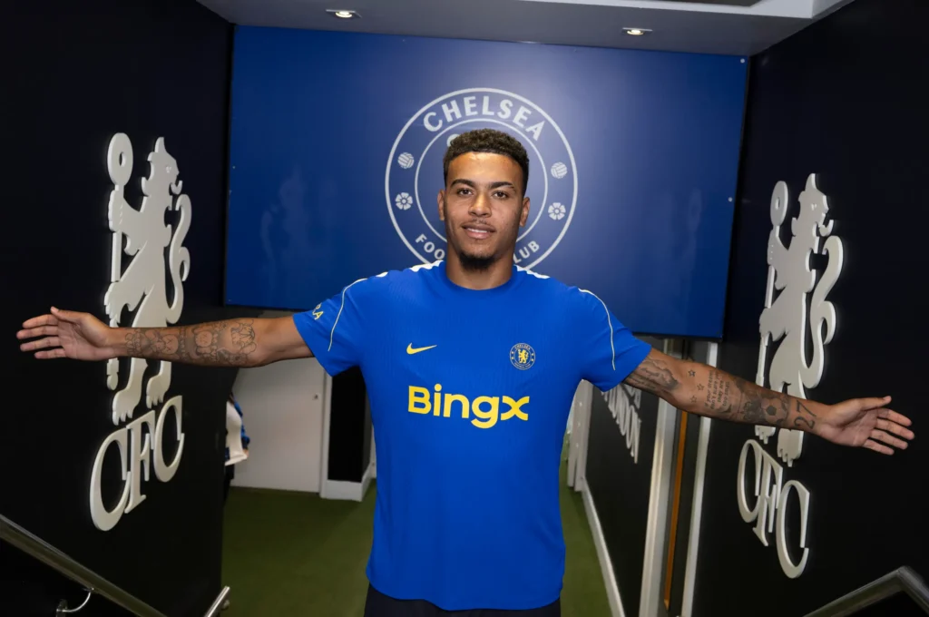Chelsea sign Morgan Rogers from Aston Villa
