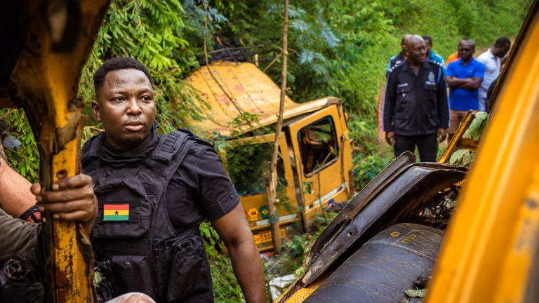 Eastern Region: 12 injured after Sprinter bus crashes on notorious Asitey Mountain stretch Nukunya