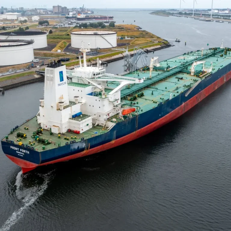 Oil Prices Fall as Iran-Oman Talks Boost Hopes for Strait of Hormuz Deal