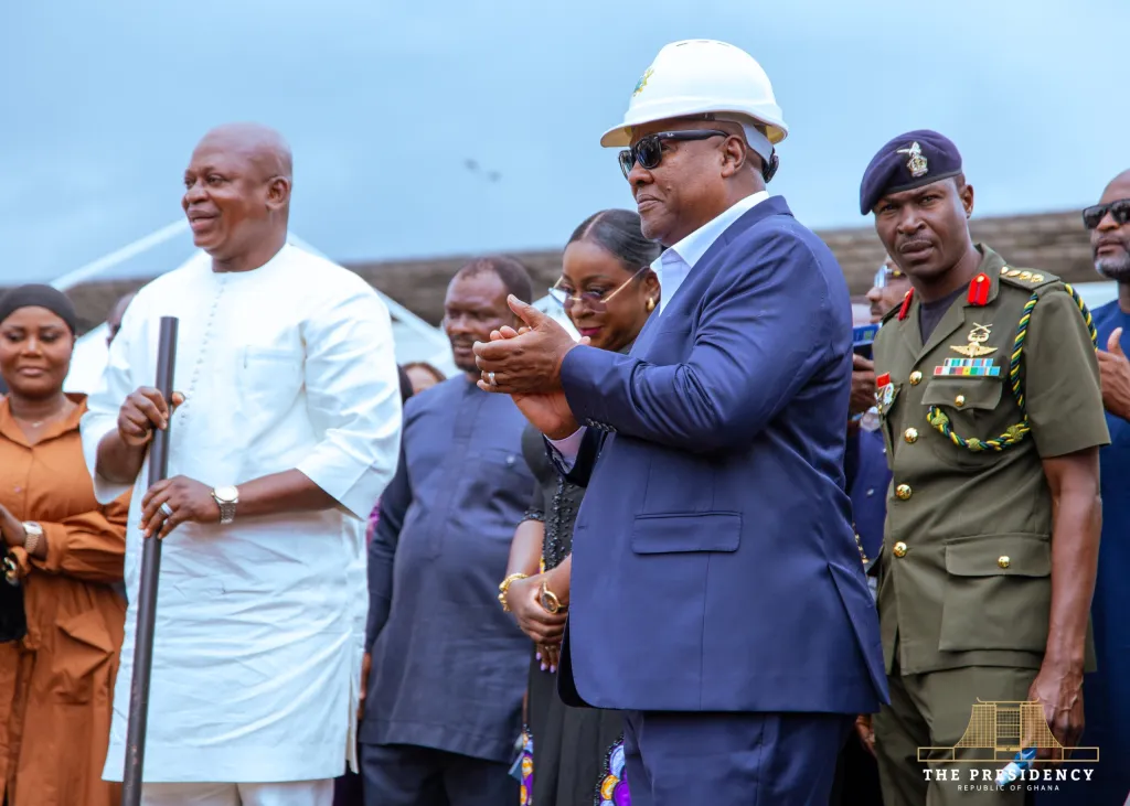 Mahama backs airport crackdown on workers soliciting money from passengers Nukunya