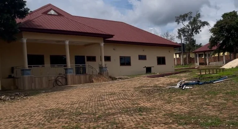 Bono East Minister Orders MCE to Occupy Residence