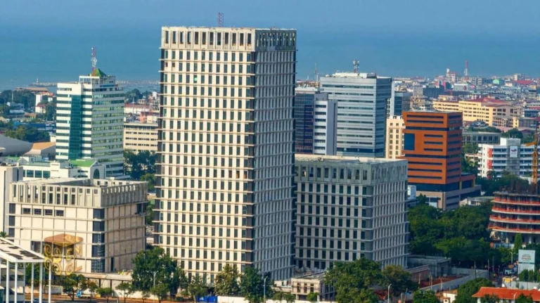 Bank of Ghana headquarters in Accra, where policymakers are discussing diaspora investment initiatives — only if the photograph depicts the headquarters.